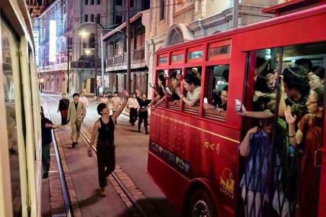 上海最火的沉浸式戏剧终于被搬上荧幕了？新葡京娱乐城陈星旭卢昱晓带动销售新高(图6)